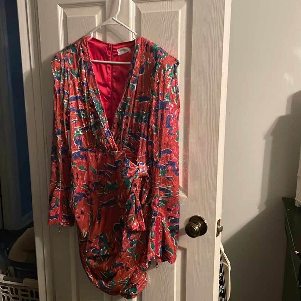Red cocktail dress perfect for the holiday